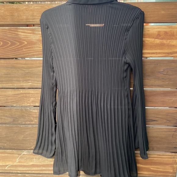 Sunny Leigh Pleated Button Down Tunic - L - Picture 4 of 4